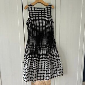 Talbots Women's Dress size 4 Petite black and white